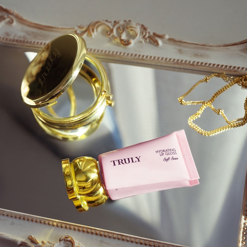 TRULY Soft Serve Peptide Lip Gloss— Soft Serve Shade Nude Pink Tube - Picture 6 of 7